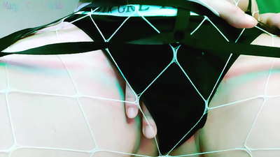 Redhead Elmagyarázza, hogyan kell kiveri a farkát, és megmutatja a punciját - Piszkos szavak