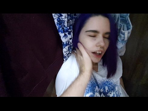 ❤️ Megtaláltam a nővéremet a szekrényben, és segítettem neki elélvezni. Orosz pornó at hu.milfnut-net.ru